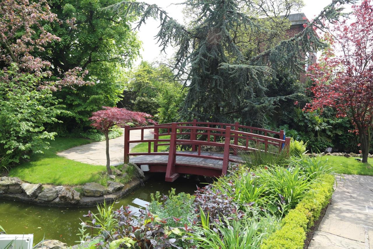 Bringing Aesthetics Outside: Decor to Spruce Up the Exteriors