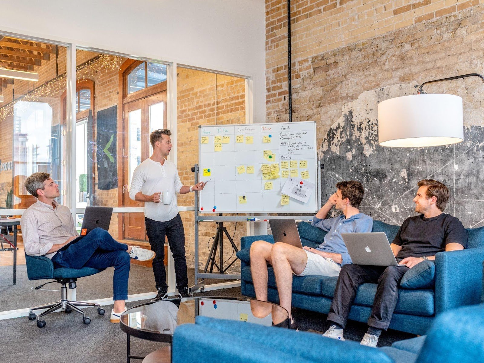 Worthwhile Ways To Track Competitors Actions In Business