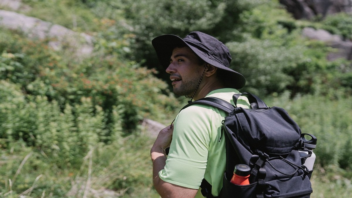 How to Pack a Hat for Your Next Summer Holiday
