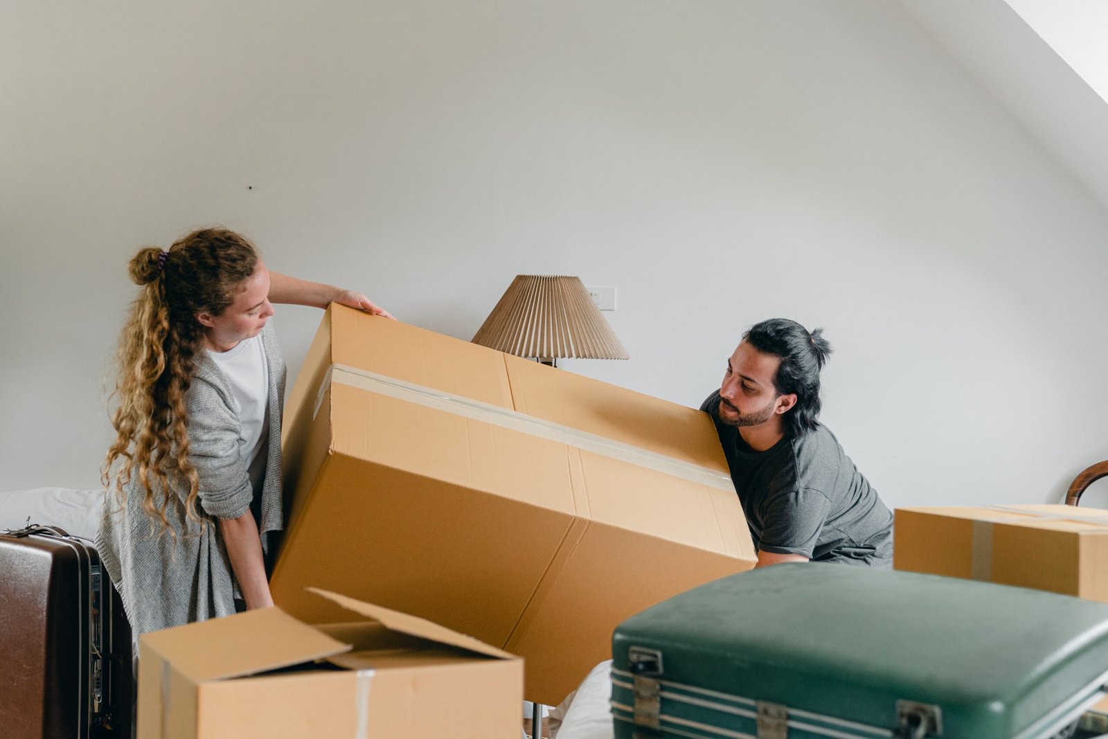 Maximizing Your Move: Expert Tips for House Moving and Storage
