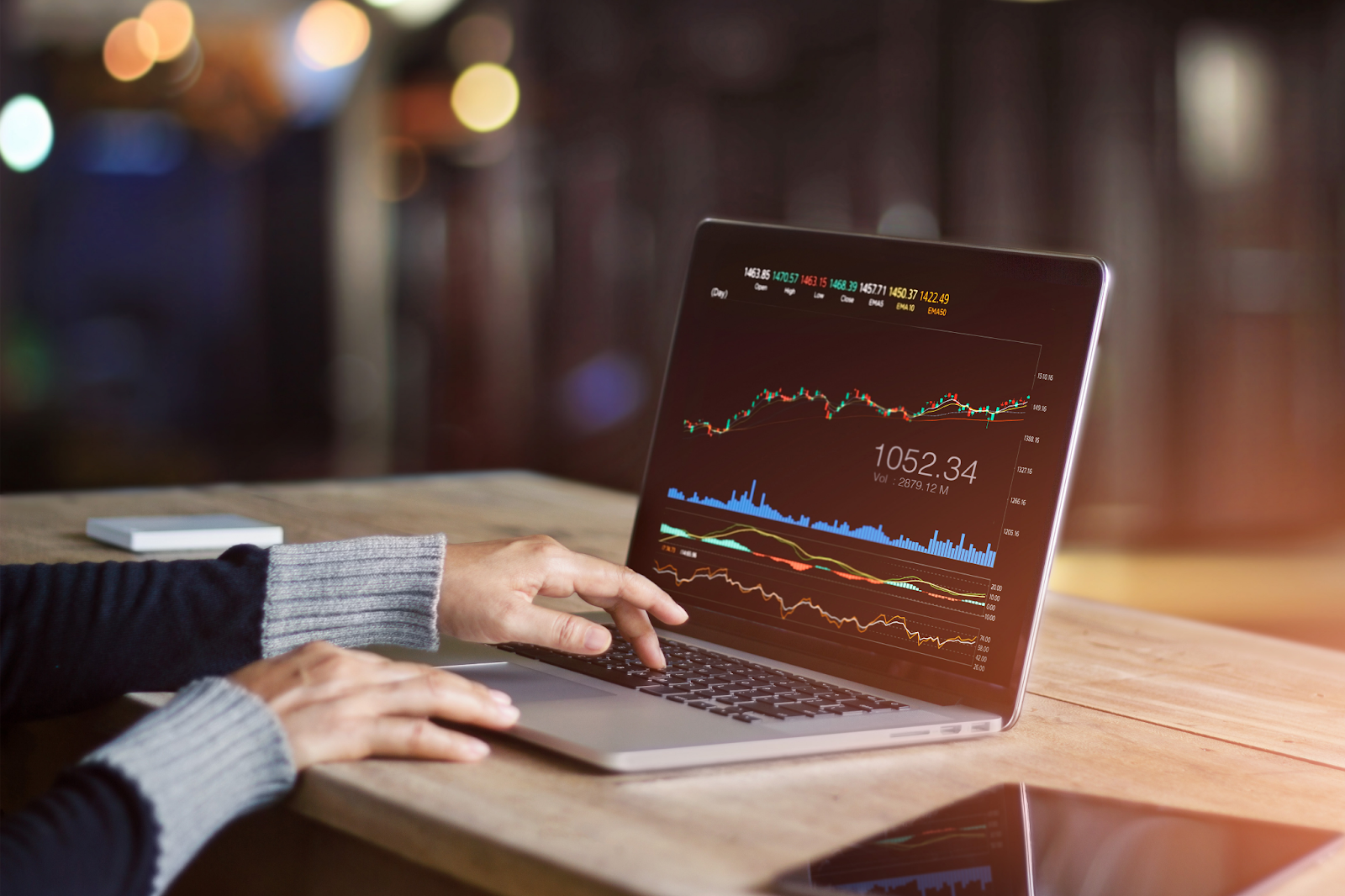 Dividend vs. Growth Investing: What’s Working Better in a High-Rate Market?